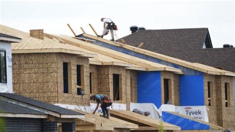 Canadians split on whether to blame provinces or feds for housing crisis: poll